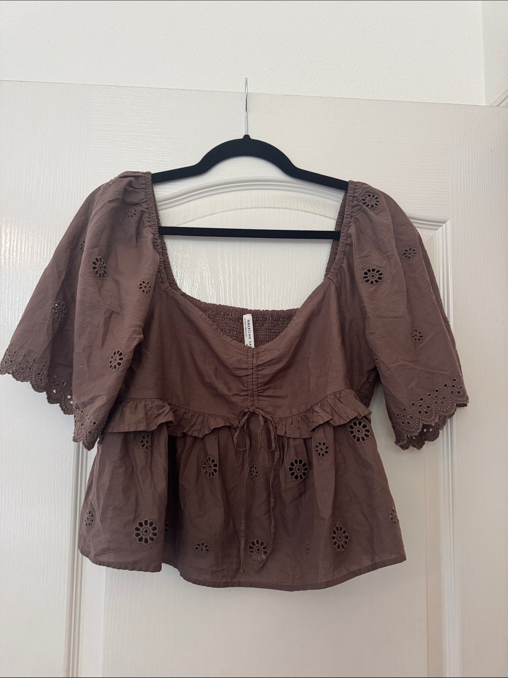 American Eagle Flutter Sleeve Eyelet Babydoll Blouse Brown M NEW